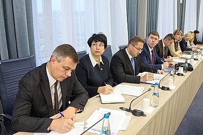 Вовлечение в вопросы контроля, реализация инициатив. Как в Минске проводится молодежная политика