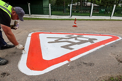 Разметка, освещение, пикап-зоны. Как в Витебской области делают безопасным маршрут в школу и домой