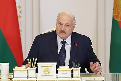 Лукашенко заслушал доклад о развитии районов Гомельской области, пострадавших от катастрофы на ЧАЭС