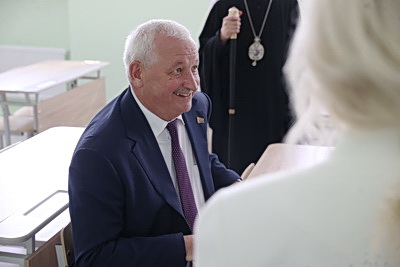 После реконструкции распахнула двери школа №1 в Лунинце