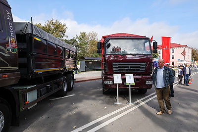 Подворья, выставки, концерты. Волковыск принимает областные \"Дажынкi\"