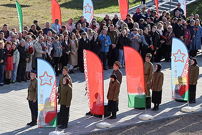 Мемориал в честь партизан легендарной бригады открыли после реконструкции в Полоцком районе