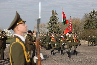 В Гродно военнообязанные запаса, призванные на сборы, присягнули на верность Беларуси и народу