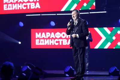 \"Марафон единства\": грандиозный гала-концерт белорусских артистов \"Время выбрало нас\" проходит в Лиде