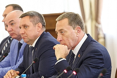 В правительстве состоялась встреча с губернатором Санкт-Петербурга