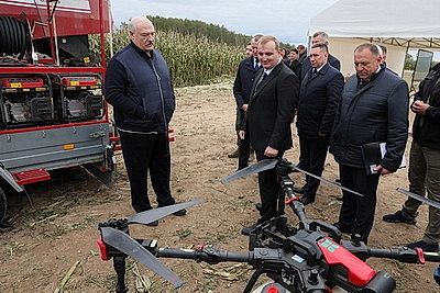 Лукашенко совершил рабочую поездку в Шкловский район