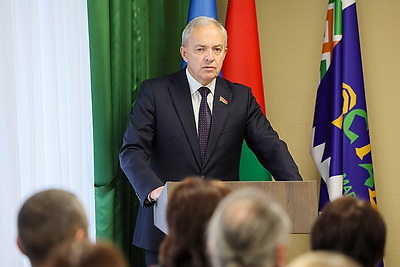 Сергеенко ознакомился с деятельностью Поставского молочного завода