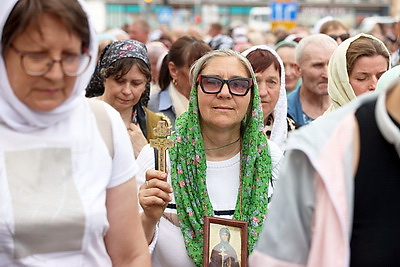 День памяти Преподобной Евфросинии Полоцкой. Тысячи верующих объединил Крестный ход