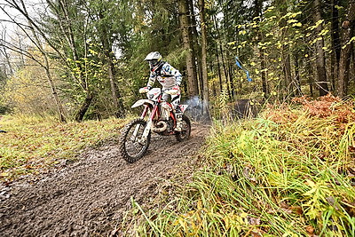 Заключительный этап чемпионата по эндуро Four Seasons завершился в Логойске