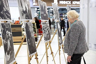 \"Женщина. Война. Победа\": совместная фотовыставка БЕЛТА и БСЖ открылась в Минске