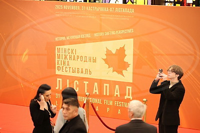 \"Лiстапад\": специальный приз Президента Беларуси присужден китайскому режиссеру Чжан Чжуну