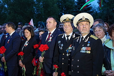 На мемориальном комплексе \"Буйничское поле\" прошла акция \"Звон скорби\"