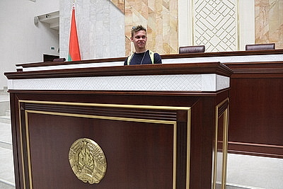 \"Понял, что дома меня ничего не ждет\". Британский блогер рассказал, почему решил жить и работать в Беларуси