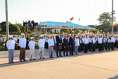 Высадка дерева удачи и храмовый комплекс Будды. Визит Лукашенко в Мьянму завершился культурной программой