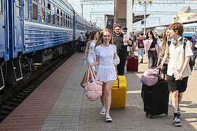 Студотряды отправились из Гомеля в оздоровительные лагеря России