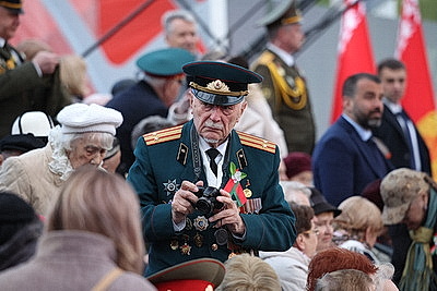 Военный парад по случаю 80-летия Победы прошел у стелы \"Минск - город-герой\"