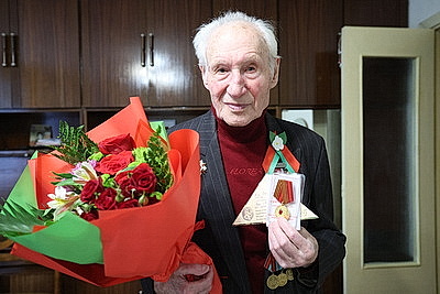 Субботин поздравил с Днем Победы ветеранов войны, проживающих в Витебске