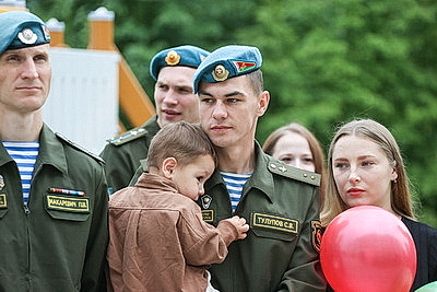 Новый дом для военнослужащих введен в строй в Марьиной Горке