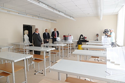 После реконструкции распахнула двери школа №1 в Лунинце