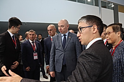 Выставка китайского медицинского оборудования представлена в \"Великом камне\"