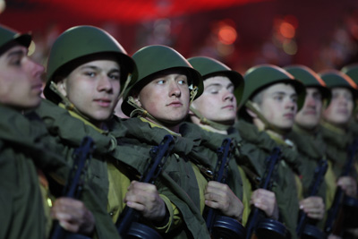 Военный парад по случаю 80-летия Победы прошел у стелы \"Минск - город-герой\"