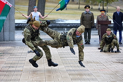 Отправка призывников на срочную военную службу началась в Беларуси