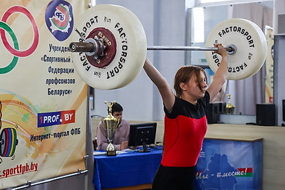 Более 200 тяжелоатлетов Беларуси принимают участие в республиканской спартакиаде