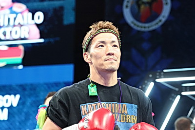 Белорус Нечитайло победил японца Катасиму в бою за звание чемпиона мира по кикбоксингу WKF