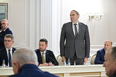 Лукашенко представили два варианта программы пятилетки