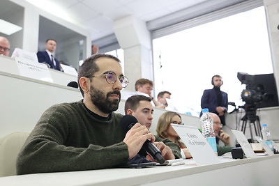 Лукашенко проголосовал на президентских выборах и провел пресс-конференцию для СМИ