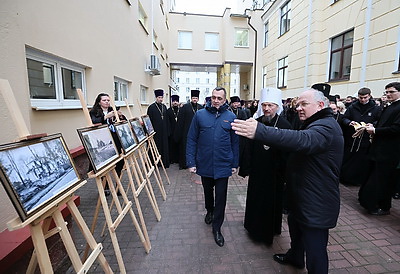 В ВГМУ освятили памятный знак на месте храма во имя Усекновения главы святого Иоанна Крестителя