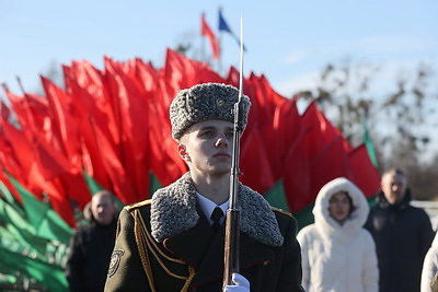 Помня о подвиге. В Гродно почтили память участников ВОВ в преддверии 23 февраля