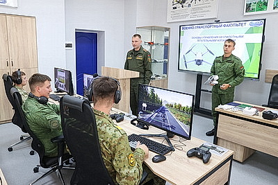 Операторов беспилотников начали готовить в госуниверситете транспорта в Гомеле