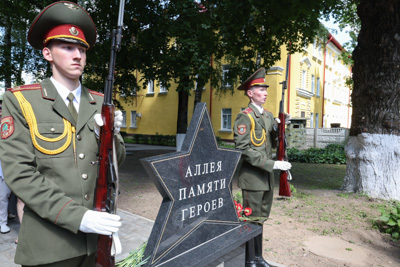 Освободителям Витебщины. Аллею памяти героев открыли в воинской части 5524