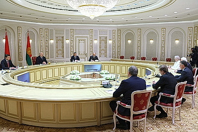 Лукашенко встретился с губернатором Ростовской области России