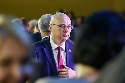 Второе заседание VII ВНС продолжает работу