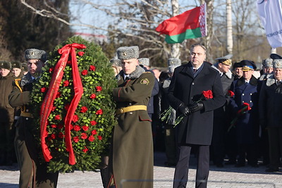 Помня о подвиге. В Гродно почтили память участников ВОВ в преддверии 23 февраля