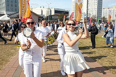 \"Рекорд посещаемости бьется каждый год\". У Дворца спорта отмечают Олимпийский день