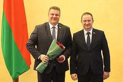 Пример высокого профессионализма и образец верности своему делу. В Минске вручили госнаграды представителям различных сфер