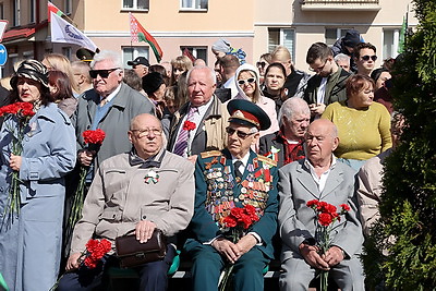 Шествие поколений, военный парад. 80-й День Победы встречают в Гомеле
