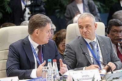 ЕЭФ: мероприятия деловой программы проходят на полях форума
