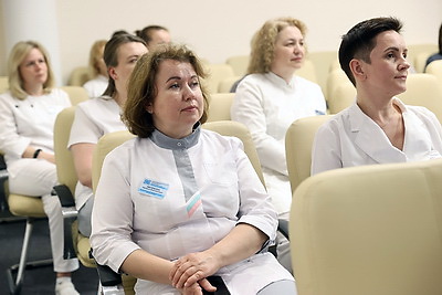 Истории медиков - участников войны представили на выставке в РКМЦ Управления делами Президента