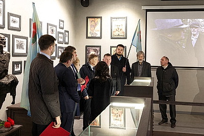 Капсулу с грунтом с территории словацкого комплекса \"Калиште\" передали для \"Хатыни\"