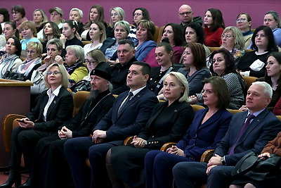 \"Находить ключ к душам наших детей\". В Минске прошло городское родительское собрание, посвященное ценности жизни