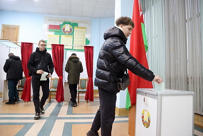 Досрочное голосование на выборах Президента продолжается в Беларуси
