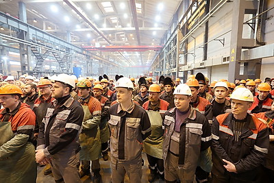 Кочанова ознакомилась с производством металлоконструкций в Новополоцке
