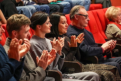Премьера телеверсии спектакля \"Идиот\" прошла в кинотеатре \"Победа\"