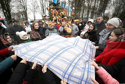 \"Разам спяваць и вясну-красну гукаць\". В Гродненском районе прошел праздник \"Гуканне вясны\"