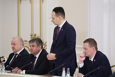 Лукашенко собрал совещание по новой системе регулирования цен