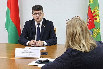 Левкович проводит прием граждан в Витебском облисполкоме